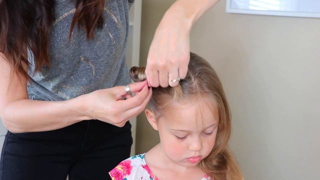 Space Buns Hack - Quick, Easy & Symmetrical Every Time смотреть онлайн