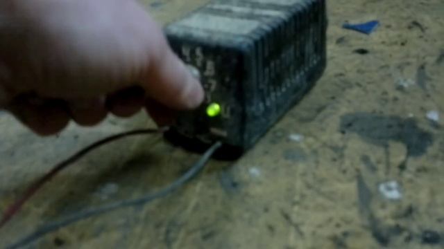 Переносная магнитола в автомобиль / portable cassette player in the car смотреть онлайн