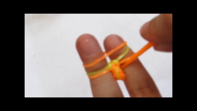 Мастер класс:плетем кольцо из резинок смотреть онлайн