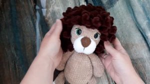 Лев крючком из плюшевой пряжи