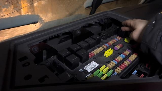 Volvo FH / FM блок реле смотреть онлайн