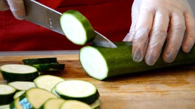 КАРП ЗАПЕЧЕННЫЙ С ОВОЩАМИ. РЫБА В ДУХОВКЕ. смотреть онлайн