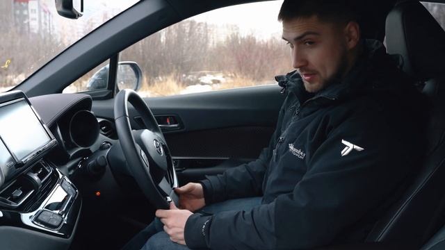 Обзор Toyota C-HR, компактный праворукий кроссовер, или нет❓ смотреть онлайн
