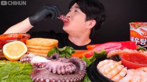 ASMR MUKBANG | 인기있는 모듬 해산물 먹방 POPULAR SEAFOOD BOIL SALMON & OCTOPUS & SHRIMP EATING SOUNDS