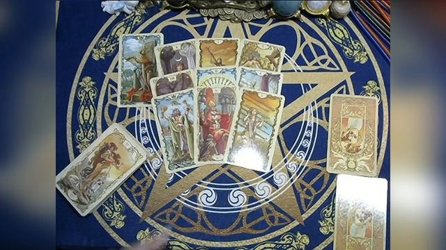 ТАРО! СКУЧАЕТ ЛИ ОН ПО МНЕ СЕГОДНЯ? ОНЛАЙН ГАДАНИЕ смотреть онлайн