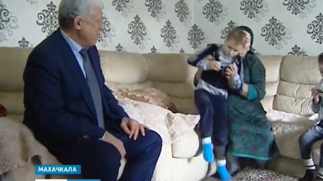Дагестанцы усыновили трёх сирот-ивалидов из Астрахани 08.02.2017г. смотреть онлайн