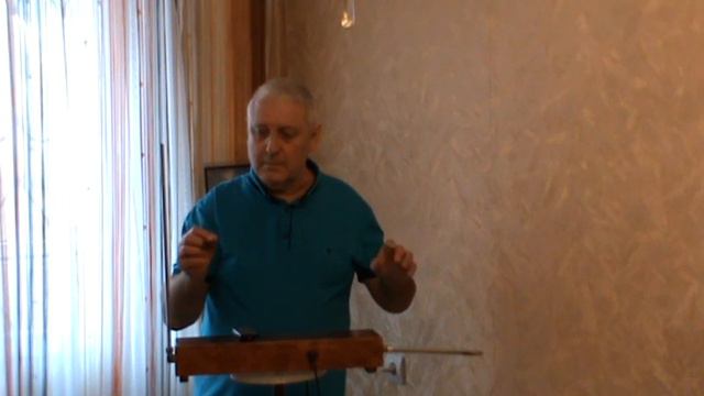 минус --Спят курганы тёмные+Терменвокс смотреть онлайн