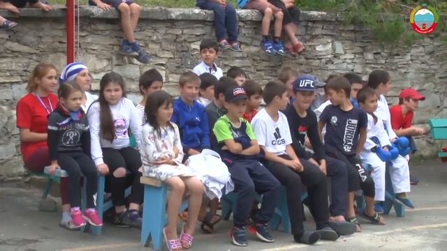 В детском лагере «Терменлик» торжественно прошло окончание первой смены смотреть онлайн