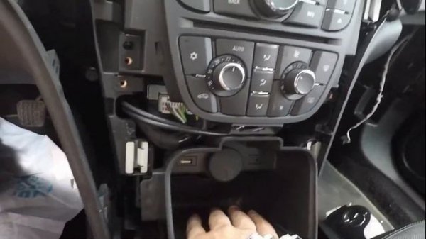 Disassembly dashboard on  Opel Astra J Vauxhall , demontare plansa bord  PART TWO