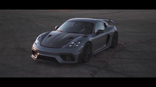 Porsche 718 Cayman GT4 RS Review | Best Sports Cars 2023 смотреть онлайн