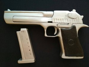 Как своими руками сделать пистолет Дигл из дерева