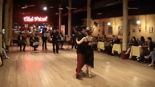 "Quinteto Acquaforte" Canta: Julian Bravo (Tango) "Suerte Loca" - Clely Rugnone (05-12-12) 0547.AVI смотреть онлайн
