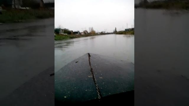 Лодка 60кг.мотор 15 л.с 2-х тактный. скорость 43 км/ч. Проход через мост. смотреть онлайн