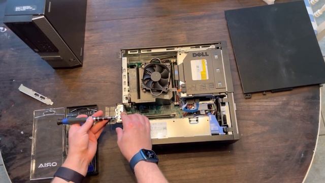 Installing an RX 6400 low profile in a dell OptiPlex 3020 SFF смотреть онлайн