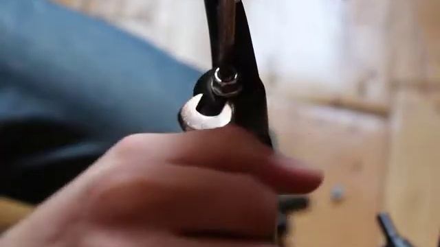 Велосипедная вилка - разбирание и смазка (Часть 1) смотреть онлайн