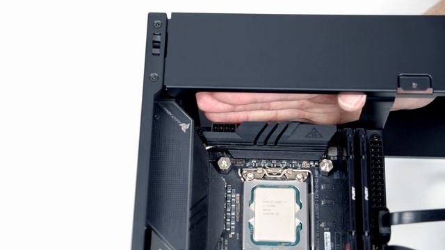 Lian Li | DAN A4-H2O - Step by Step Build Guide смотреть онлайн