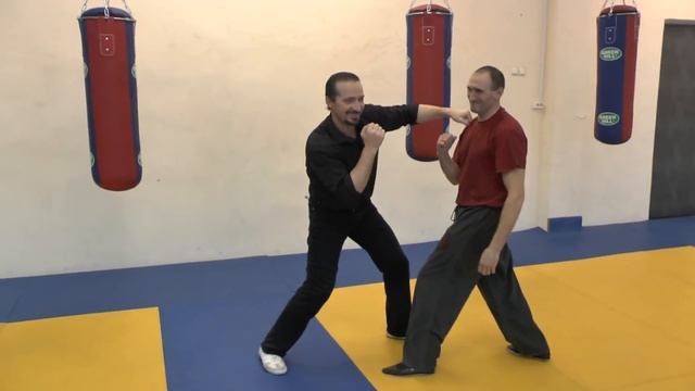 Экстремальный Бой. Фрагмент семинара в Москве. Юрий Кормушин.