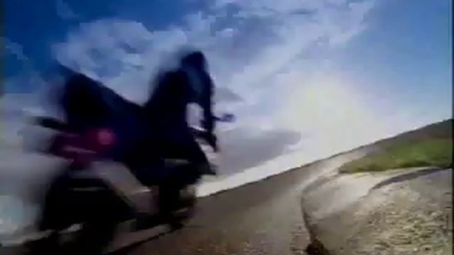 Honda CBR 900 RR 1998 - commercial video смотреть онлайн