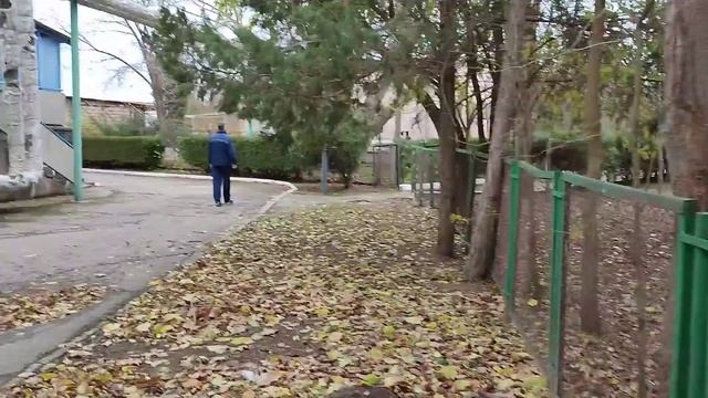 КРЫМ.Евпатория .Территория санатория Приморье.?Погуляем и поболтаем.Топиарии.?Целебный маршрут? смотреть онлайн