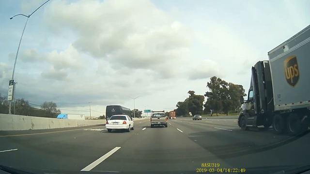 truck versus car crash Livermore 3/4/19 смотреть онлайн