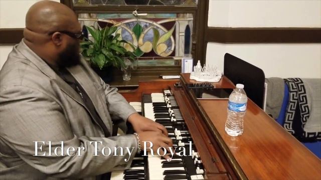 ELDER TONY ROYAL PLAYS FOR KINGDOM MINDED MINISTRIES! ENJOY смотреть онлайн