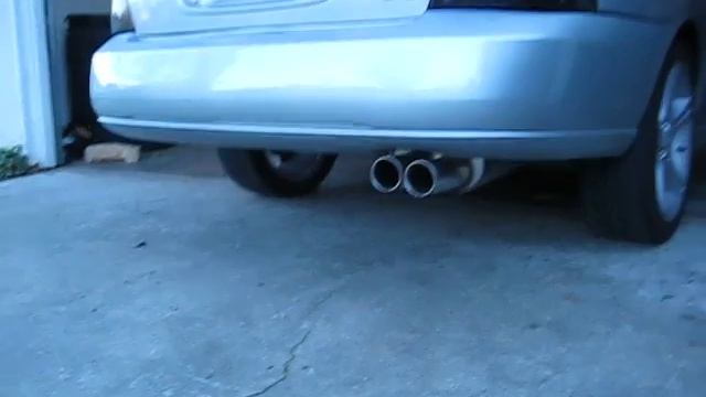 03 Nissan Sentra SE-R Spec V. Stromung Exhaust Sound Clip смотреть онлайн