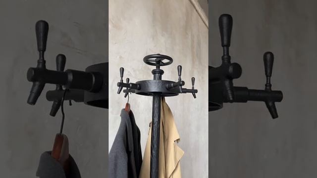 Напольная кованная вешалка «Ølkran» смотреть онлайн