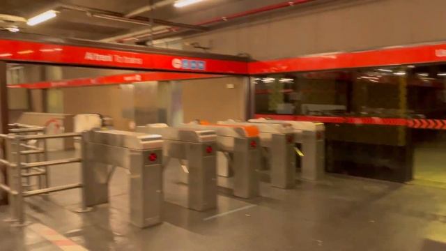 Как купить билет в метро в Милане. Метро в Милане