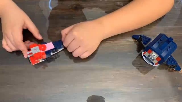 Lego Creator - Deep Sea Creatures - Megalodon смотреть онлайн