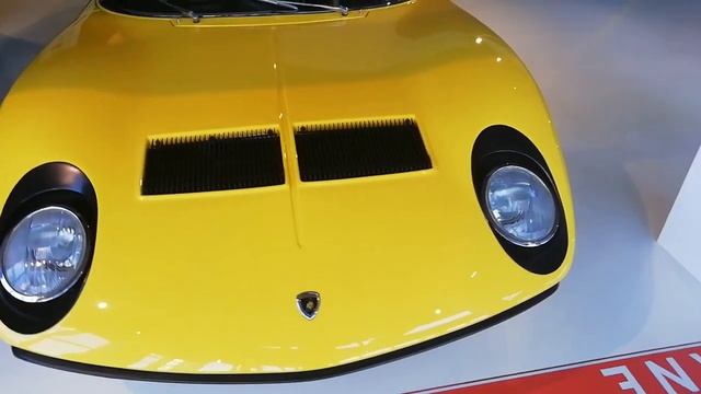 Музей Lamborghini. Италия смотреть онлайн