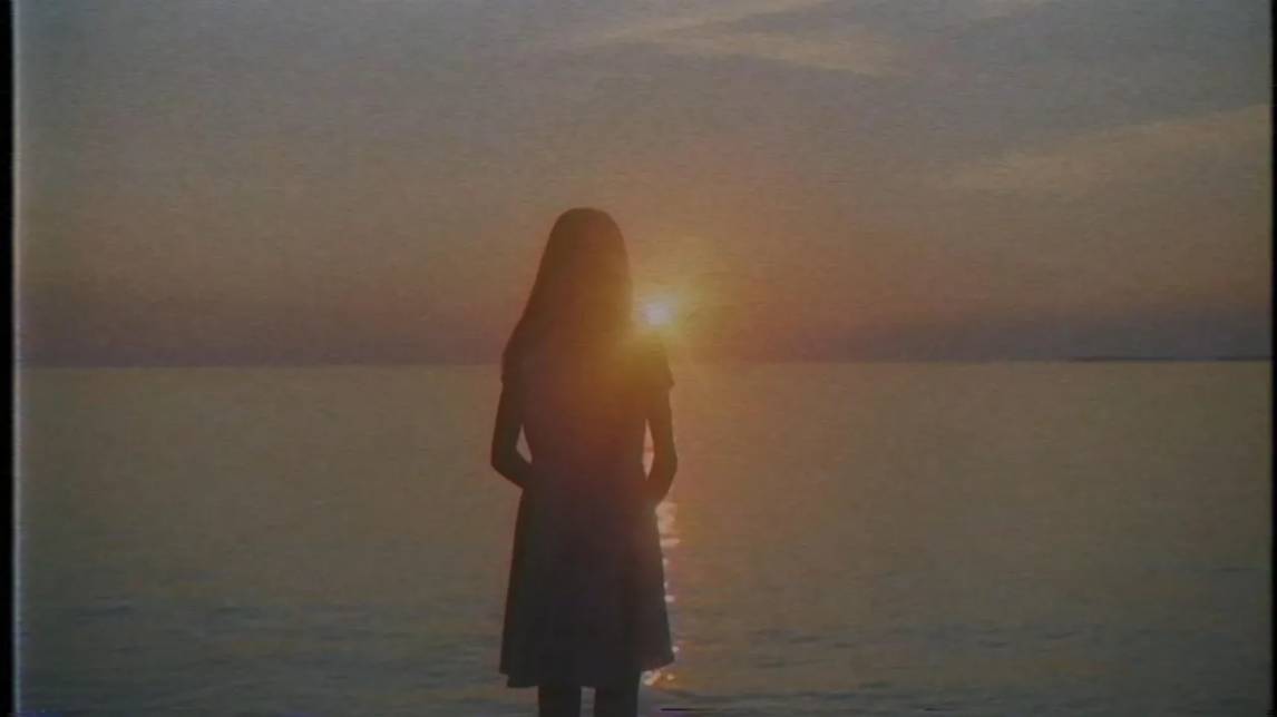 DVRST, Monrxe - Darling