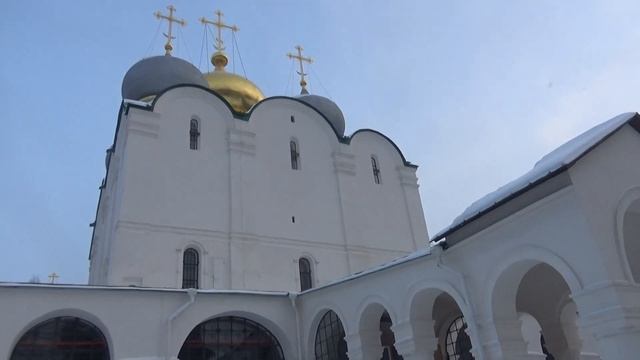 Новодевичий монастырь в Москве смотреть онлайн