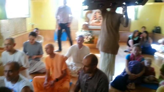 20160825 Эпизоды Джанмаштами, Минск. Начало праздника, день рабочий.