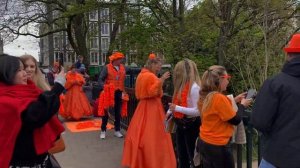 КАК ПРАЗДНУЮТ ДЕНЬ КОРОЛЯ В НИДЕРЛАНДАХ // 2022 // АМСТЕРДАМ