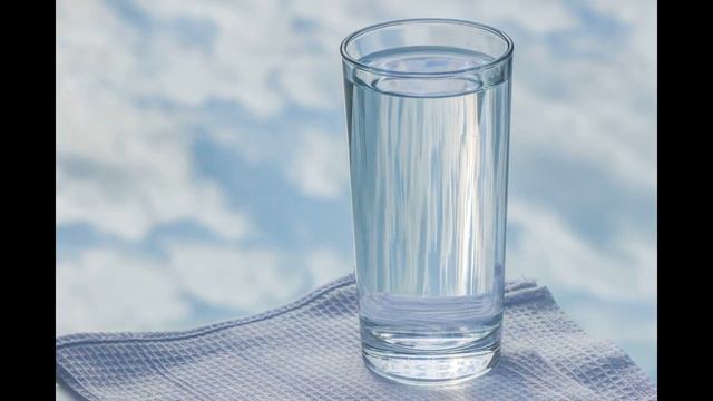 Скажи ЭТИ слова на стакан воды и желания начнут исполняться / Утренняя практика на желания смотреть онлайн