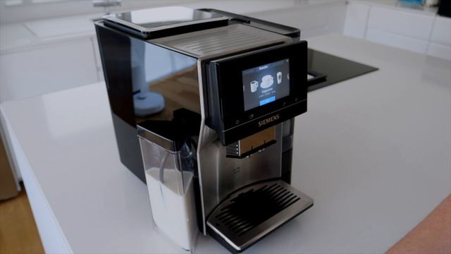 Siemens EQ.700 Kaffeevollautoamt – Die wichtigsten Funktionen im Überblick смотреть онлайн