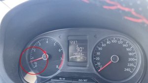 Выполнение эстакады с ручником. Элемент экзамена в ГАИ на площадке.