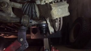 Замена шаровой и рулевого наконечника на Mercedes-Benz W163 ML 270