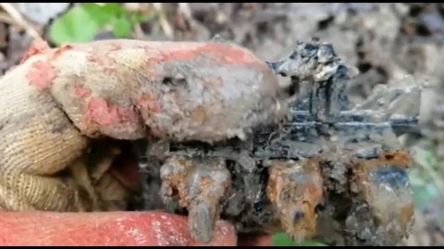 ЗА ГРИБАМИ С МЕТАЛЛОДЕТЕКТОРОМ. | Нашли сморчки в лесу! смотреть онлайн