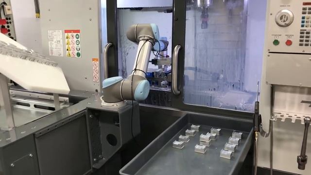 2005 · Кобот UR5 со станком Haas VF2SS смотреть онлайн