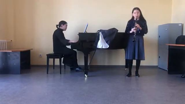 Сейдахмет Шугыла Ф.А. Хоффмайстер – Концерт B-dur (I часть) смотреть онлайн