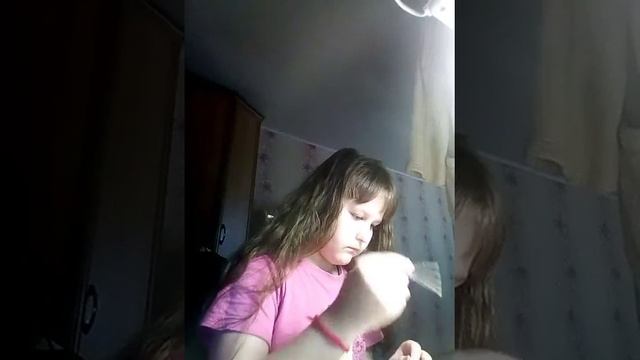 Занимаюсь квиллингом и слушаю музыку!? смотреть онлайн