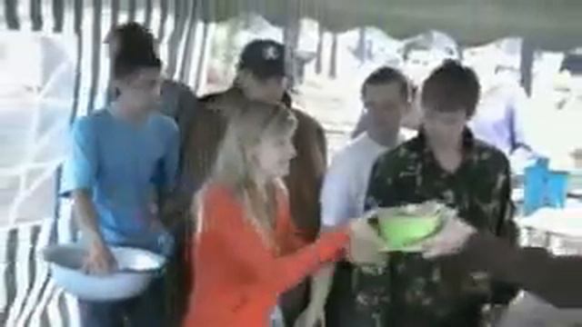 Видео-из-Пинска 2(3)(xvid).avi смотреть онлайн