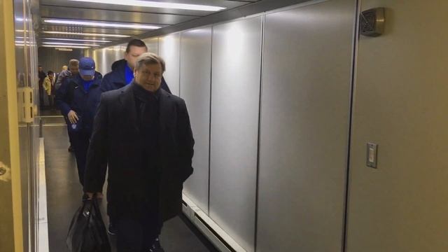 ФК Оренбург отправился в Санкт-Петербург на матч 16 тура ФНЛ смотреть онлайн