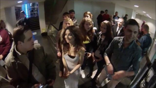 Аня Плетнева раздает автографы (Вегас Крокус Сити Холл) смотреть онлайн