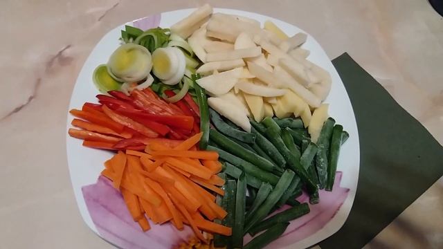 Октябрь 2021 серия №1. Лук порей. Готовим сад-огород к зиме. смотреть онлайн