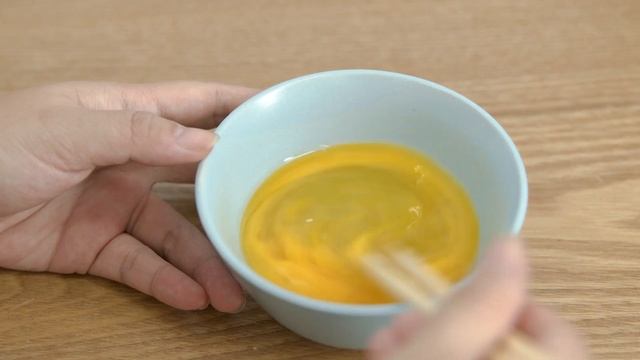 Lò vi sóng Electrolux 20 lít: tay nắm cửa gọn, hẹn giờ đến 35 phút (EMM20K18GW) • Điện máy XANH смотреть онлайн