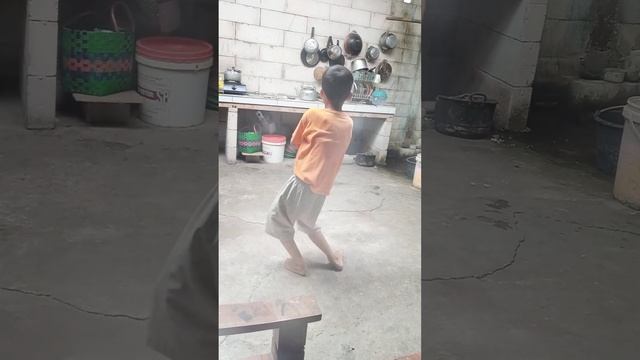 speaker man dance смотреть онлайн