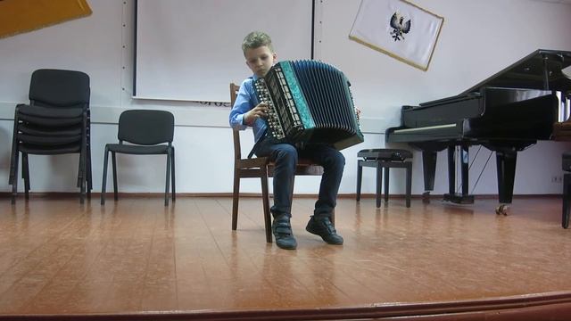 Рома - академ, 9 баллов, 1й класс муз.шк (9,5 лет) смотреть онлайн