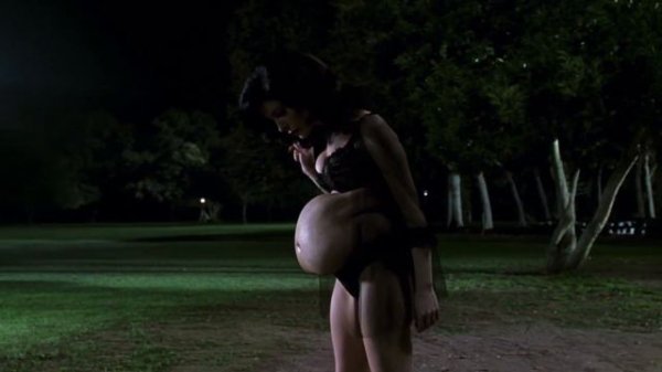 Серлина ест парня. Люди в черном 2 Ost